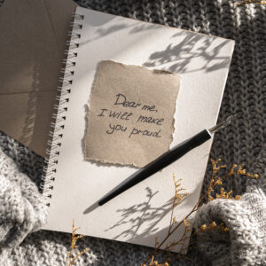 note-with-encouragement-quote-starting-with-dear